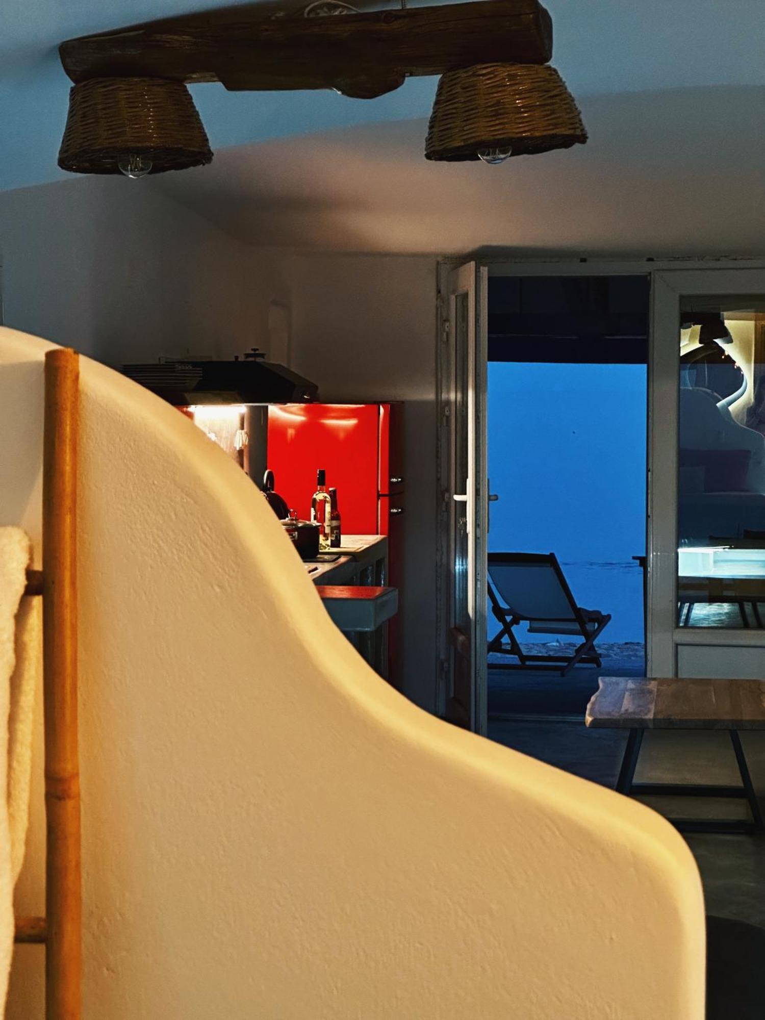 Holiday home Cave House Milos Provatas